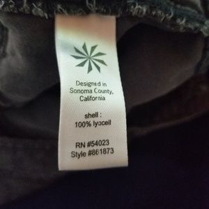 Athleta Pants - ATHLETA DARK GRAY BETONA BOYFRIEND CARGO PANTS 8 Athleta Pants - ATHLETA DARK GRAY BETONA BOYFRIEND CARGO PANTS 8
